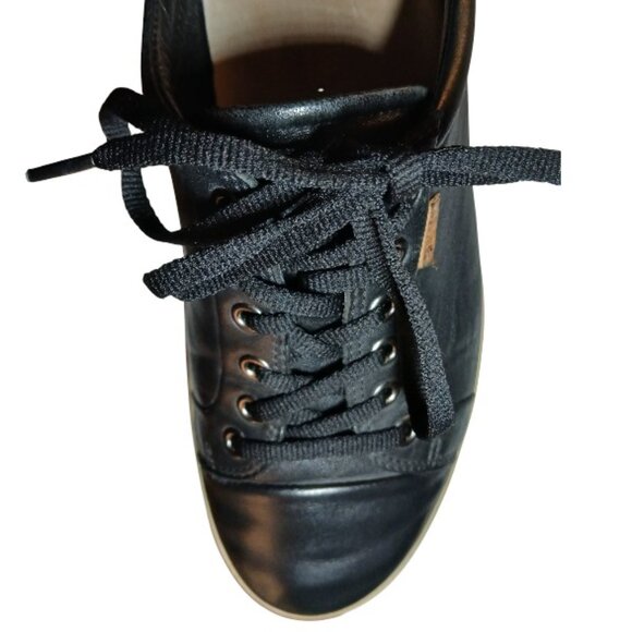 ECCO Soft Black Leather Sneakers Size EU39/US 8 EUC - Picture 15 of 16